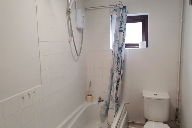 Flat 4, Southampton photo 5