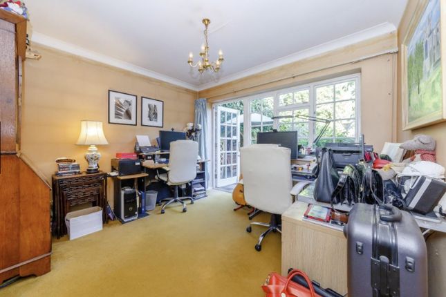 4, Denham Walk, Gerrards Cross photo 3
