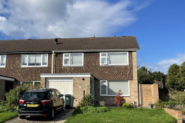 9, Brambletye Road, Crawley photo 2