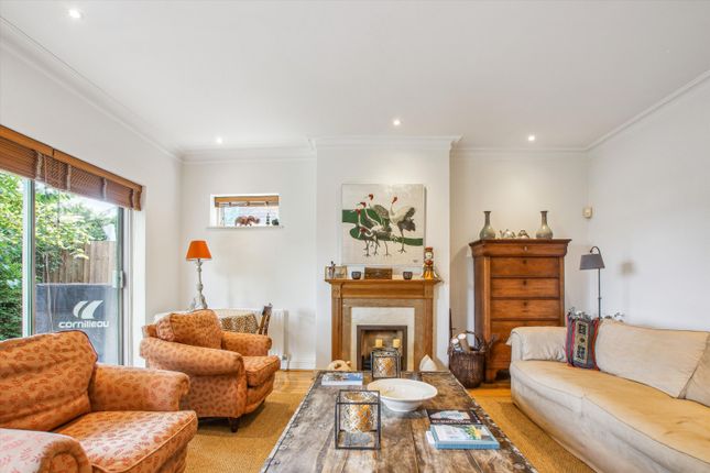 Arthur Road, Wimbledon photo 2