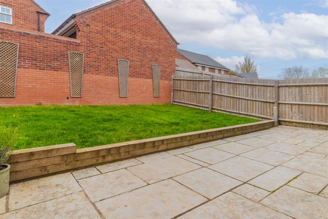 15, The Sidings, Southam photo 3