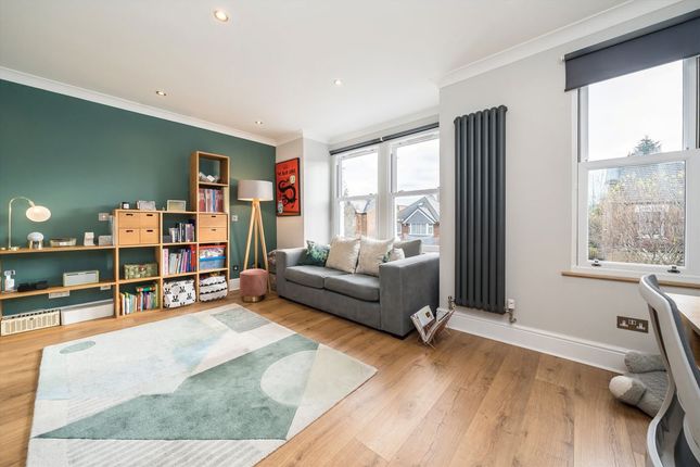 Flat 2, 168, Murray Road, London photo 2