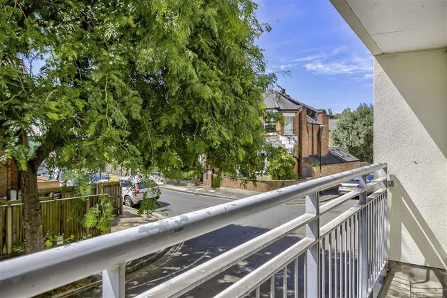 37, Vineyard Path, London photo 4