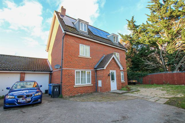Thumbnail Town house for sale in Whistlefish Court, Norwich