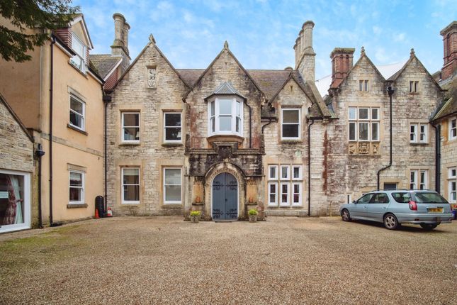 1-bed flat on 11, Edgcumbe Manor, Somerleigh Road, Dorchester, £120,000