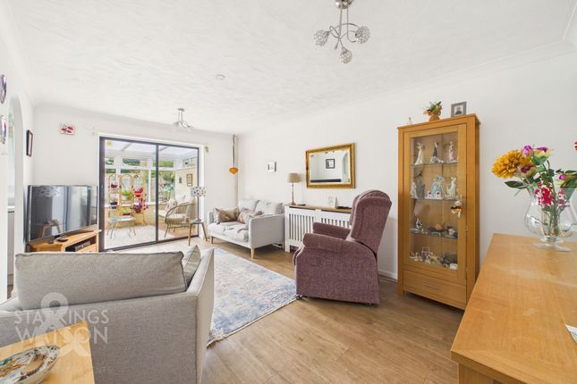 8 Wheatfields, Diss photo 2