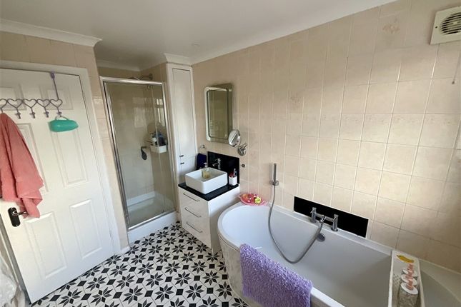 The Oaks, Billericay photo 3