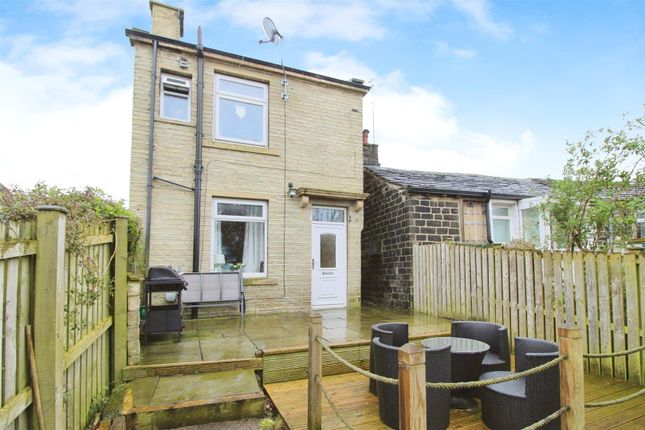 Cottage for sale in Scott Street, Bradford