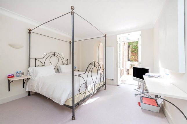 Flat for sale in Onslow Court, Drayton Gardens, London
