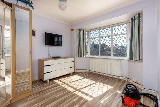 Property for sale in Sunley Gardens, Perivale, Greenford