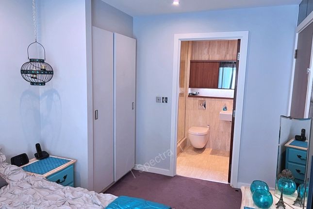 Flat to rent in St. Pauls Square, Sheffield