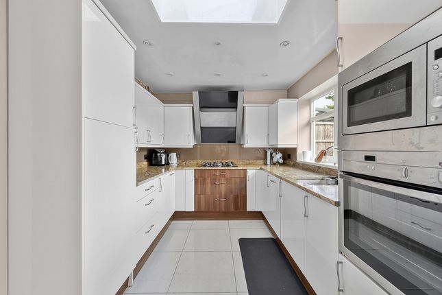 33, Belmont Avenue, London photo 3