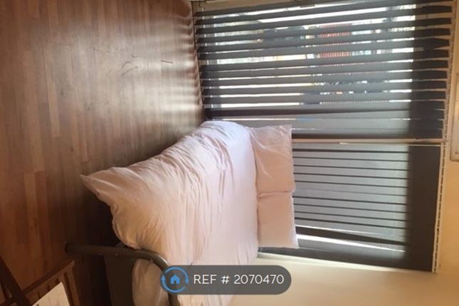 Room to rent in North Gardens, London