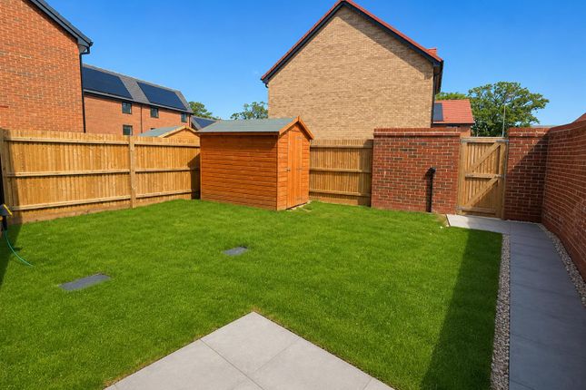 24, Sarda Grove, Milton Keynes photo 4