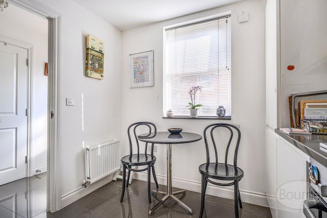 6, Leachman Way, Petersfield photo 4