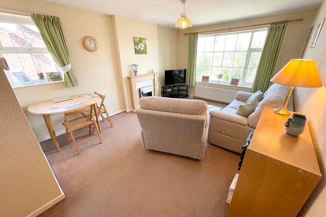 50, Fieldway Avenue, Leeds photo 3