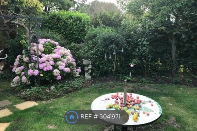 St Vincents Road, Westcliff-On-Sea photo 4