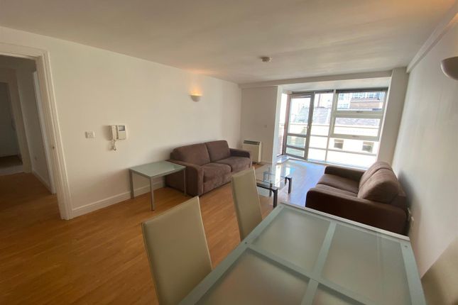 Apt 426, W3, Manchester photo 3