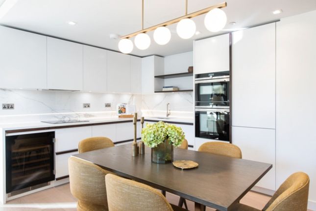 Apt 27, Garrett Mansions, London photo 3