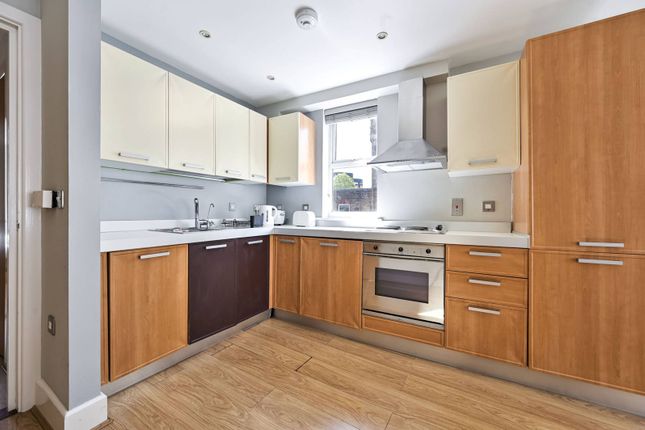 Thumbnail Flat to rent in Fulham High Street, Bishop's Park, London