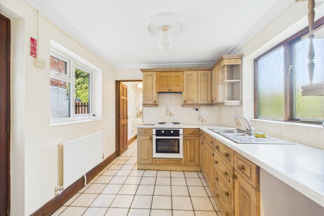 Basement Flat 18, Lansdown, Gloucestershire photo 2