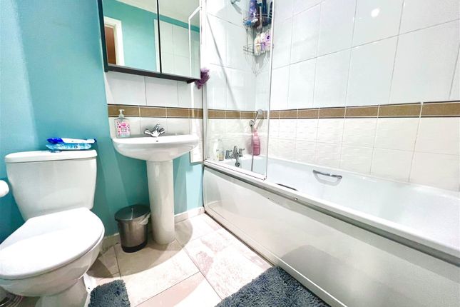 Maisonette for sale in Windmill Road, Slough