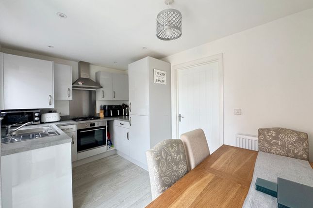 15 Dakota Drive, Wantage photo 3