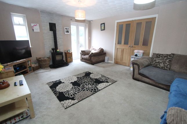 3, Channon Drive, Brierley Hill photo 4