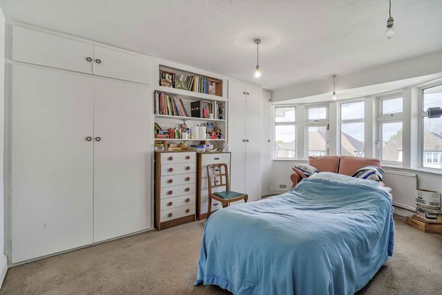 20, Christian Fields, London photo 4