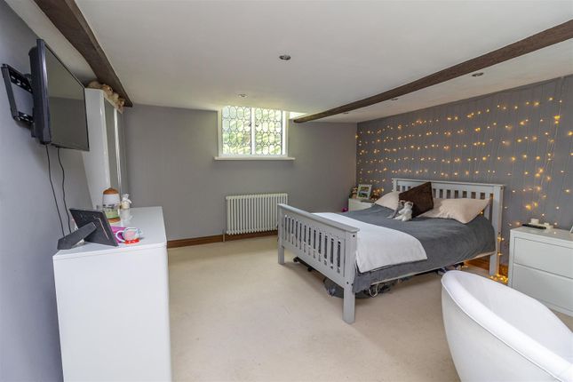 Detached house for sale in Woburn Road, Aspley Heath, Bedfordshire