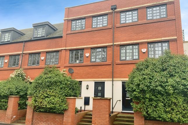 Thumbnail Town house for sale in Abbey Park Road, Leicester