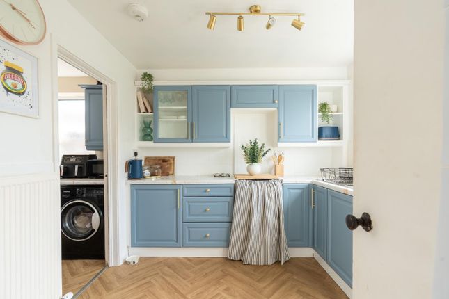 29, Mendip Crescent, Bristol photo 3
