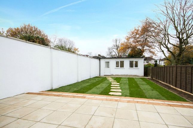31, Castlebar Park, Ealing photo 3