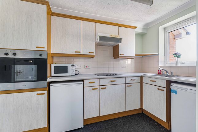 Flat Flat 66, Kennett Court, Oakleigh Close, Swanley photo 3