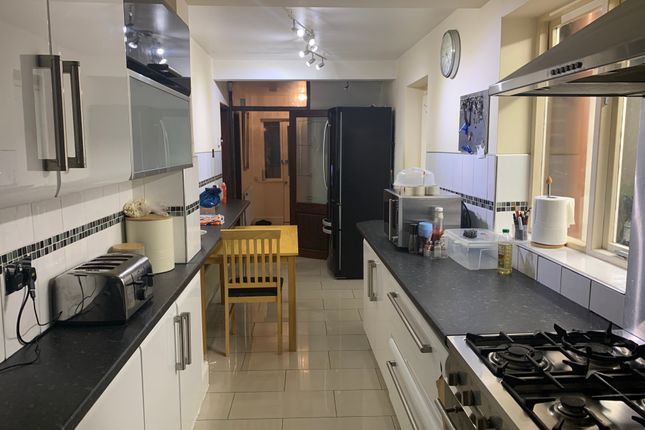 31, Lydford Road, Leicester photo 5