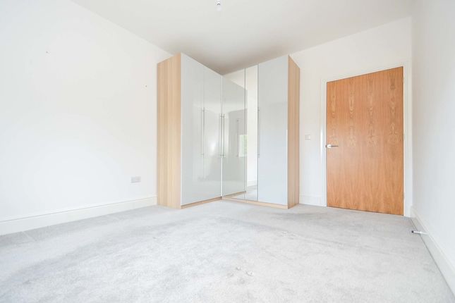 Flat 13, Symington House, Market Street, Rugby photo 4