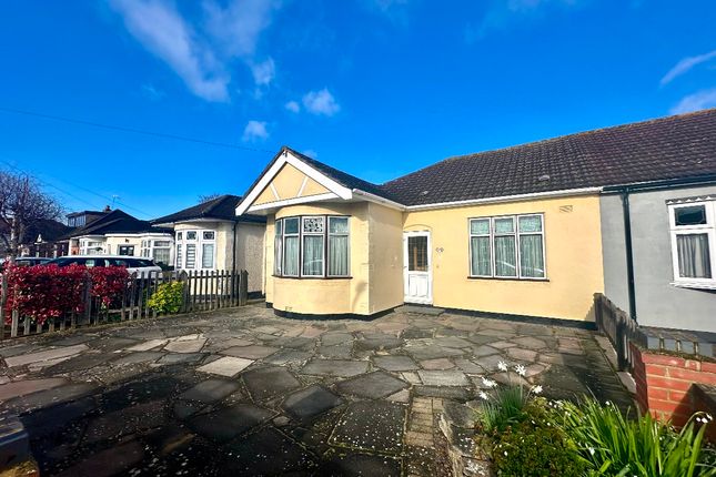 Bungalow for sale in Patricia Drive, Hornchurch
