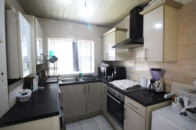 98, Retford Street, Oldham photo 4