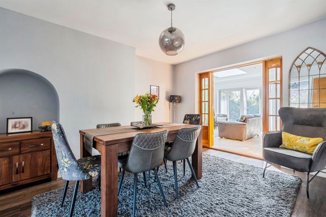 2, Drake Avenue, Worthing photo 3