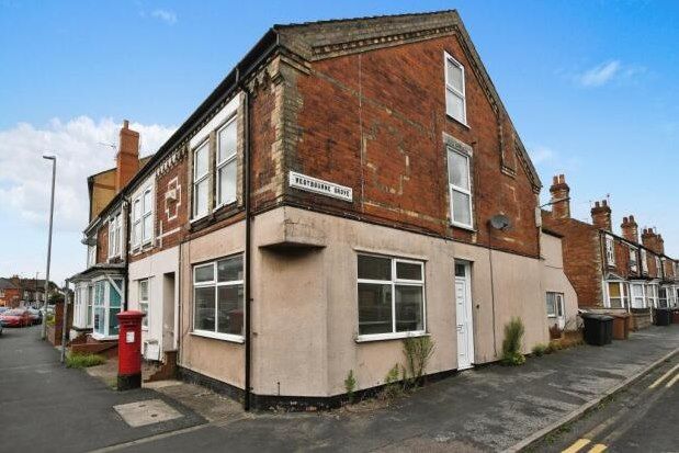 End terrace house to rent in Carholme Road, Lincoln