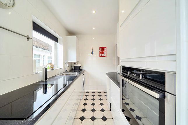 97, Pavilion Way, Ruislip photo 3