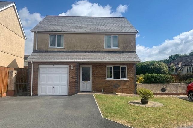 Thumbnail Detached house for sale in Penrhiw, Brecon Road, Ystradgynlais, Swansea.