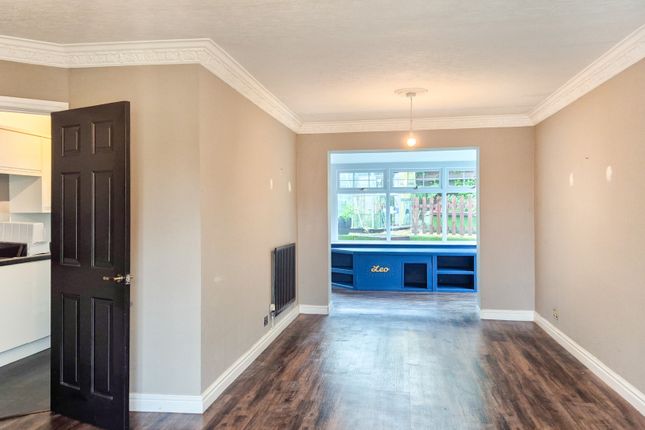 6,Larch Hill Grove, Douglas photo 5