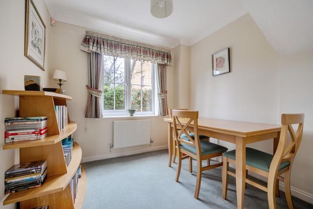 37 DEVONSHIRE PARK, University / Hospital borders, Reading photo 3
