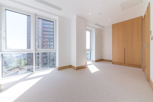 Flat for sale in Markham Heights, 2 Baltimore Wharf, Canary Wharf, London