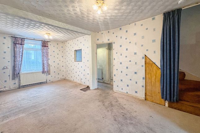 38 Henry Street, Neath photo 3