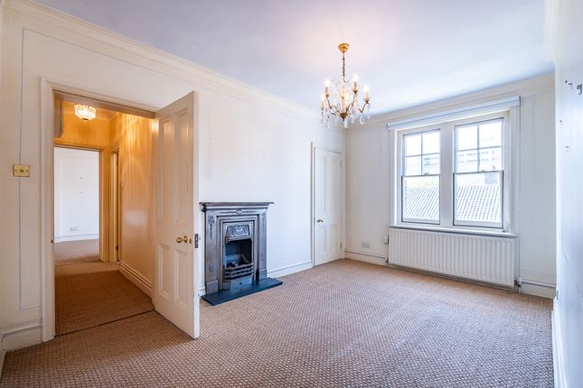 Flat 99, Elm Park Mansions, Park Walk, London photo 3