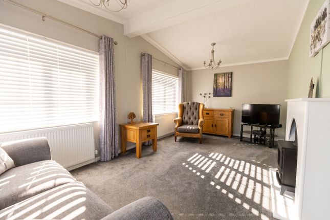 189, Hazelgrove Residential Park, Saltburn-by-the-Sea photo 2