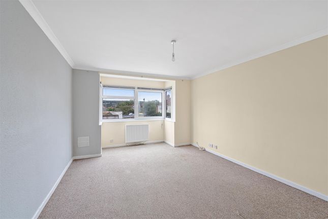 2 Albert Court, Albert Avenue, Weston-Super-Mare photo 4