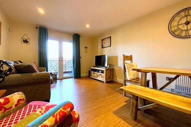 Flat for sale in Roman Gate, Great Denham, Bedford